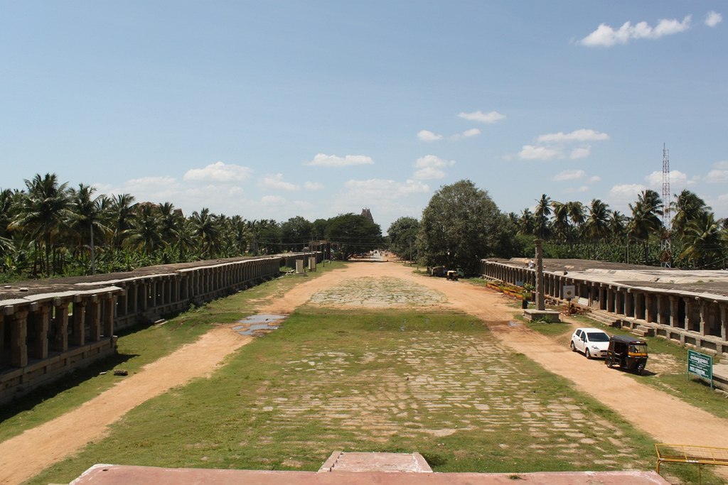 1024px Panoramic view of the Main Bazaar near Virupaksha temple Hampi