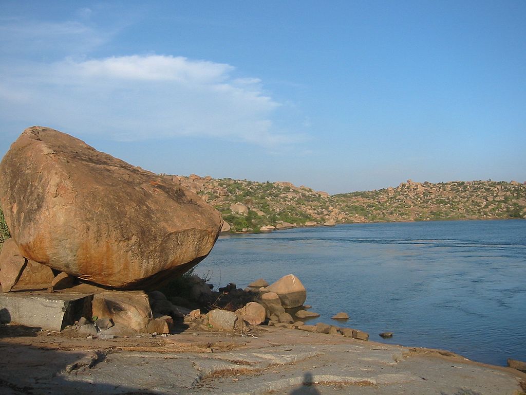 1024px Sanapur lake Hampi