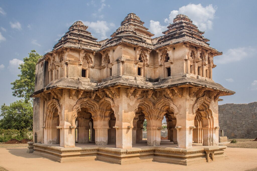 2048px Lotus Mahal Pavilion MS